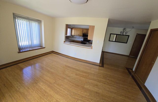 4077 College AVENUE, Franklin, WI 53132