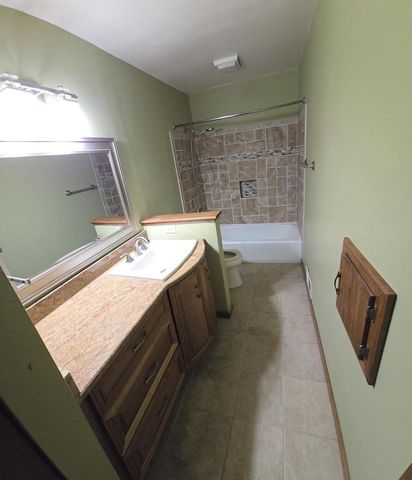 4077 College AVENUE, Franklin, WI 53132