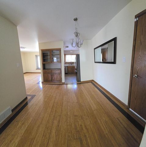 4077 College AVENUE, Franklin, WI 53132