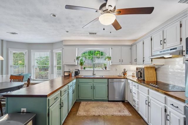 1372 Crooked Tree Court SW, Lilburn, GA 30047