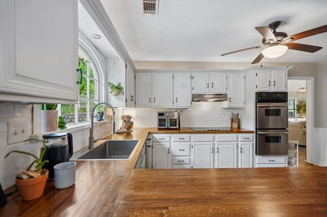 1372 Crooked Tree Court SW, Lilburn, GA 30047