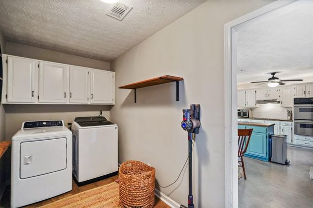 1372 Crooked Tree Court SW, Lilburn, GA 30047