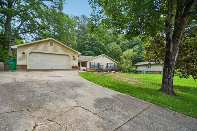 1372 Crooked Tree Court SW, Lilburn, GA 30047