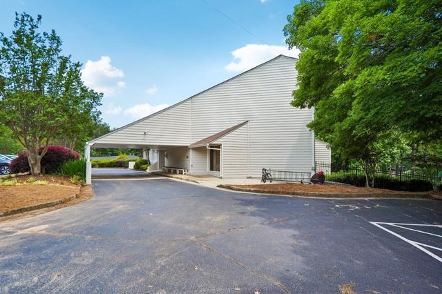 1372 Crooked Tree Court SW, Lilburn, GA 30047