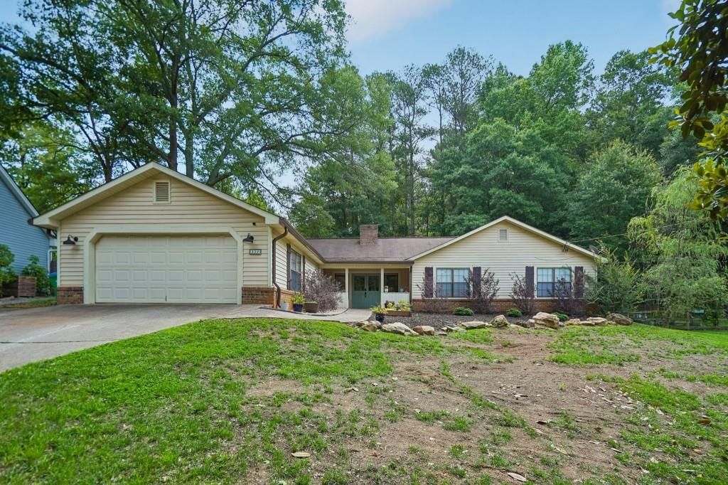 1372 Crooked Tree Court SW, Lilburn, GA 30047