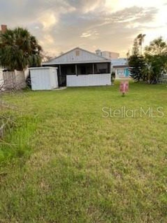18005 1ST STREET E, Redington Shores, FL 33708
