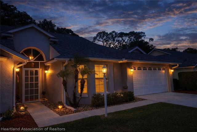 2052 Ashley Oaks Circle, Sebring, FL 33870