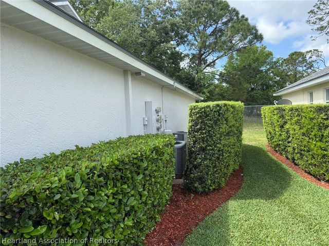 2052 Ashley Oaks Circle, Sebring, FL 33870