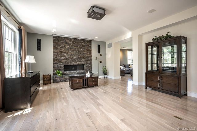 31 Stonehollow Drive, Brewster, NY 10509