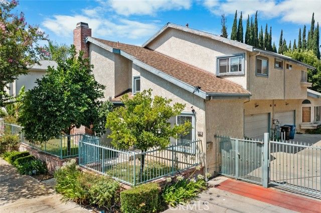 7527 Tampa Avenue 1, Reseda (los Angeles), CA 91335