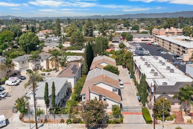 7527 Tampa Avenue 1, Reseda (los Angeles), CA 91335