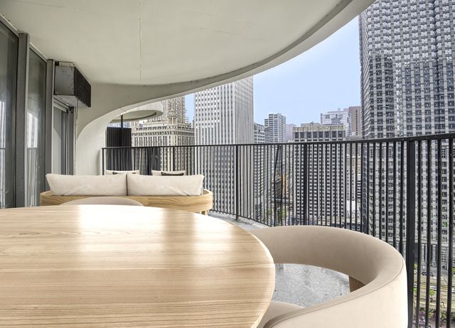 300 N State Street 2535, Chicago, IL 60654