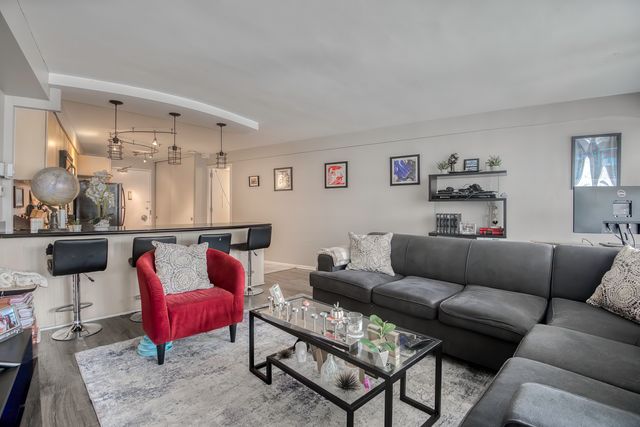 300 N State Street 2535, Chicago, IL 60654