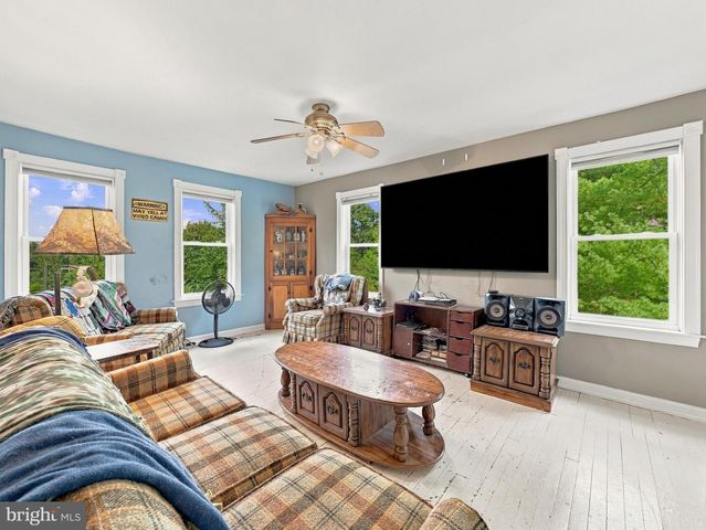 17673 SABILLASVILLE RD, Sabillasville, MD 21780
