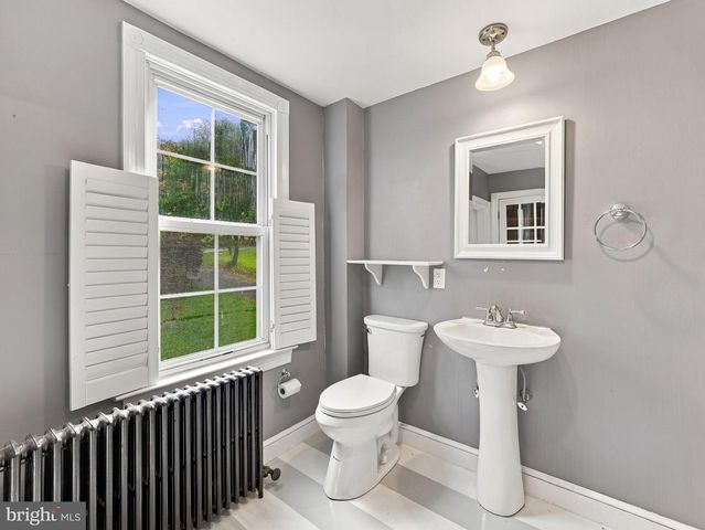 17673 SABILLASVILLE RD, Sabillasville, MD 21780