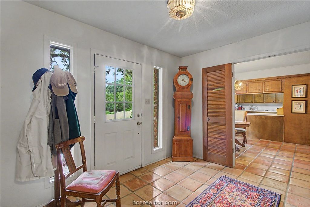 7097 Batts Ferry Road, College Station, TX 77845 — photo 4