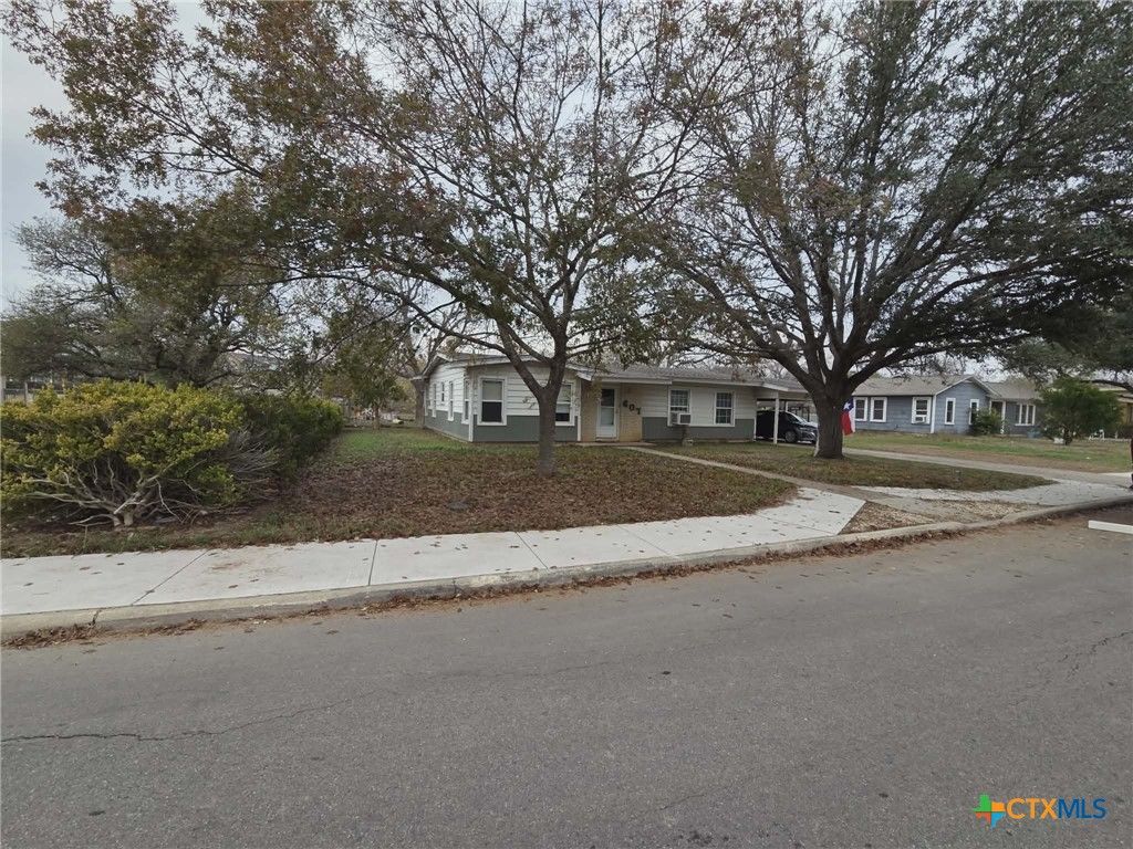 607 Conway Drive, San Marcos, TX 78666