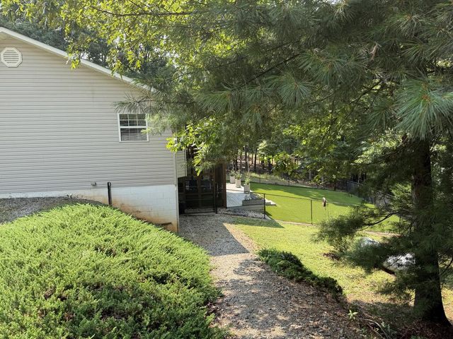 1533 John Smith Road E, Blairsville, GA 30512