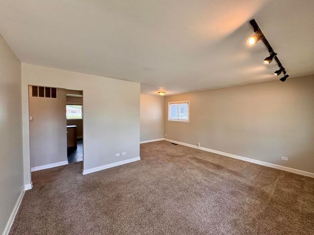 17132 Walter Street, Lansing, IL 60438