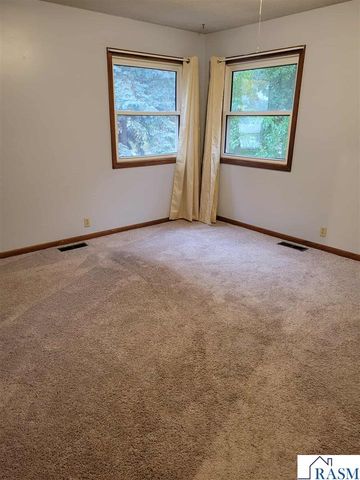 20 Camelot Drive, Mankato, MN 56001