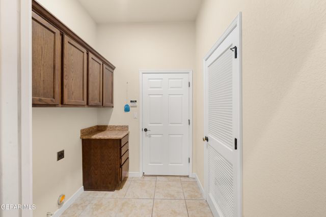 1536 VIA APPIA Street, El Paso, TX 79912