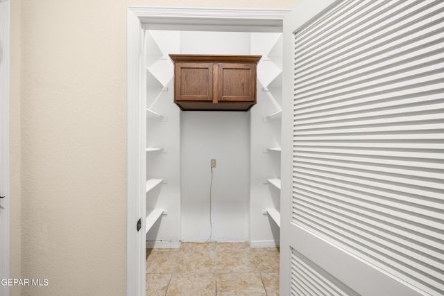1536 VIA APPIA Street, El Paso, TX 79912
