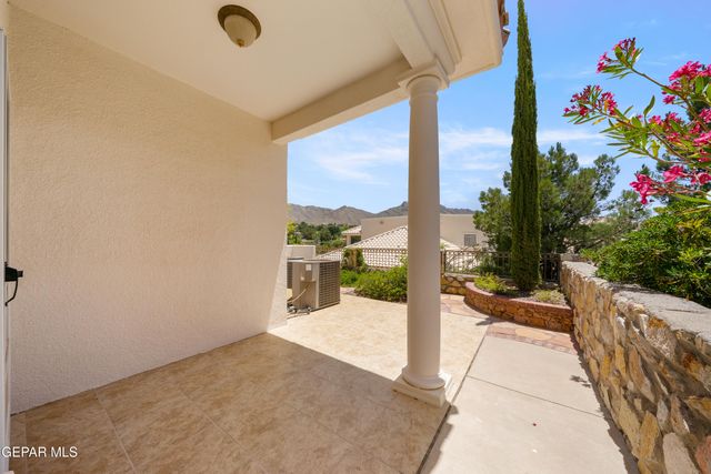 1536 VIA APPIA Street, El Paso, TX 79912