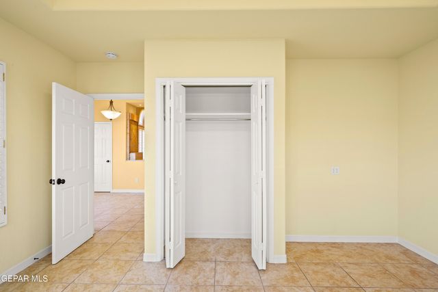 1536 VIA APPIA Street, El Paso, TX 79912