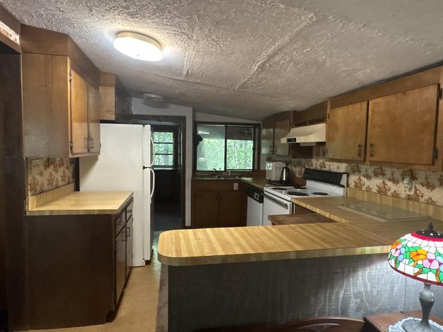 889 Low Gap Road, Hayesville, NC 28904