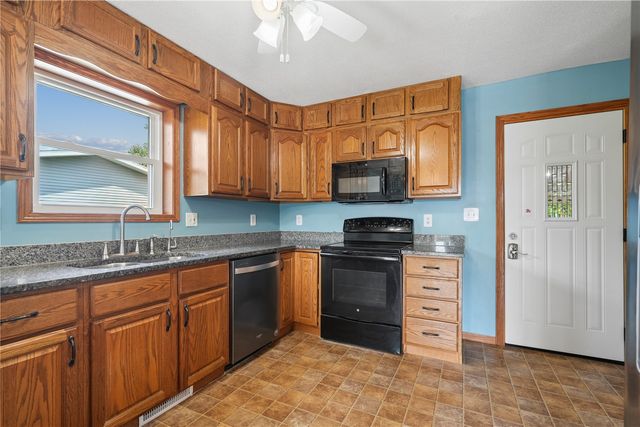 507 C Avenue, Atkins, IA 52206
