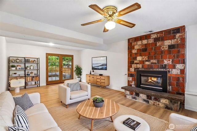 22904 41st Place W, Mountlake Terrace, WA 98043