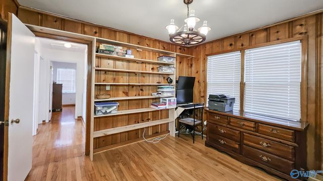 325 Crestview Street, Athens, AL 35611