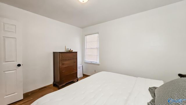 325 Crestview Street, Athens, AL 35611