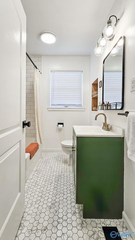 325 Crestview Street, Athens, AL 35611