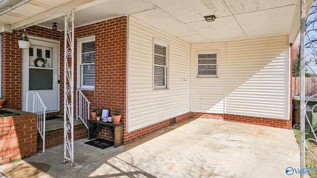 325 Crestview Street, Athens, AL 35611