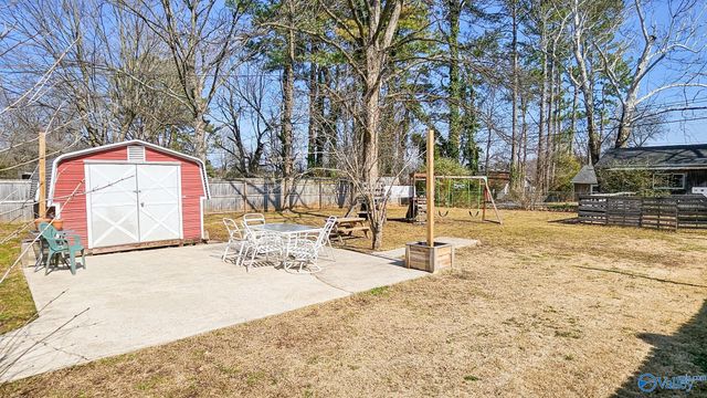 325 Crestview Street, Athens, AL 35611