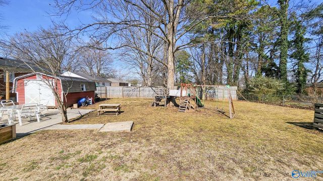 325 Crestview Street, Athens, AL 35611