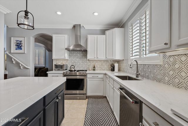 3569 E WYATT Way, Gilbert, AZ 85297