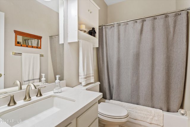 3569 E WYATT Way, Gilbert, AZ 85297