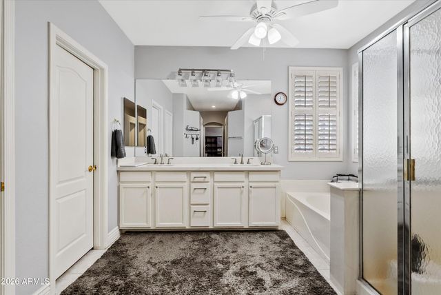 3569 E WYATT Way, Gilbert, AZ 85297