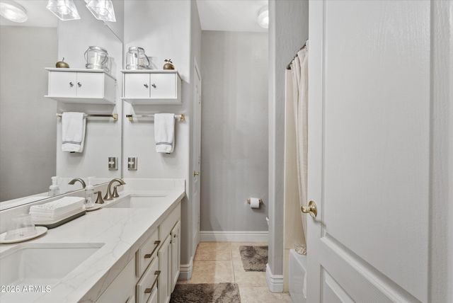 3569 E WYATT Way, Gilbert, AZ 85297