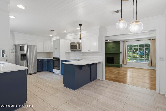 964 Meadow Heights Drive, Jackson, MS 39206
