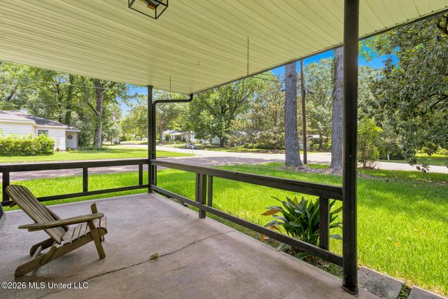 964 Meadow Heights Drive, Jackson, MS 39206