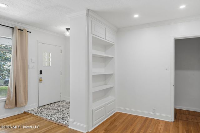 964 Meadow Heights Drive, Jackson, MS 39206