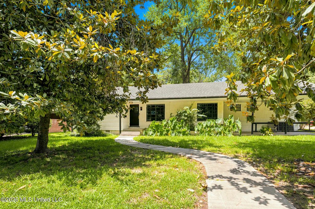 964 Meadow Heights Drive, Jackson, MS 39206
