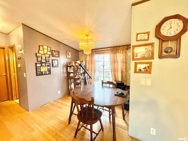 215 Scout Cabin Road, Carterville, IL 62918