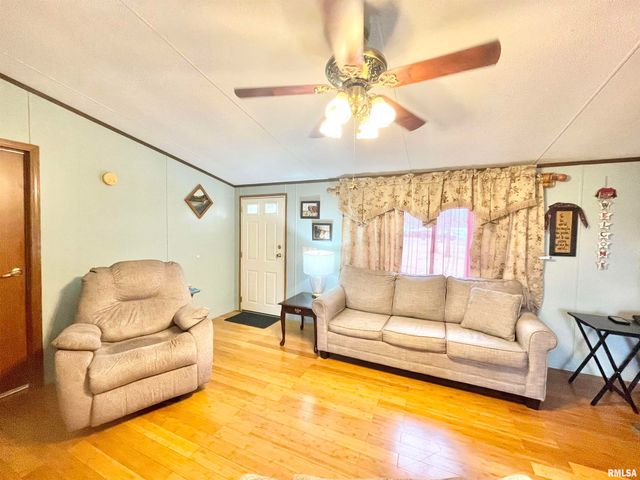 215 Scout Cabin Road, Carterville, IL 62918