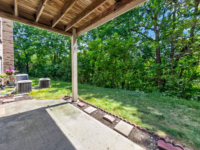 200 Sonoma Court, 102, Cold Spring, KY 41076
