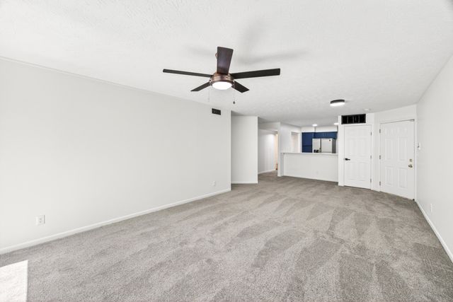 200 Sonoma Court, 102, Cold Spring, KY 41076