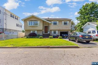 3 Garden Street, Little Falls, NJ 07424